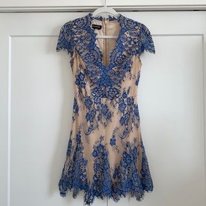 WOMENS BEBE Cream & Blue Lace Mini Dress